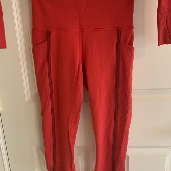 Athleta Salutation Stash Pocket Intention Capri in Lychee Red Powervita - Picture 4 of 5
